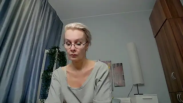 HelgaHimmell online show from March 2025 07:13:02 AM