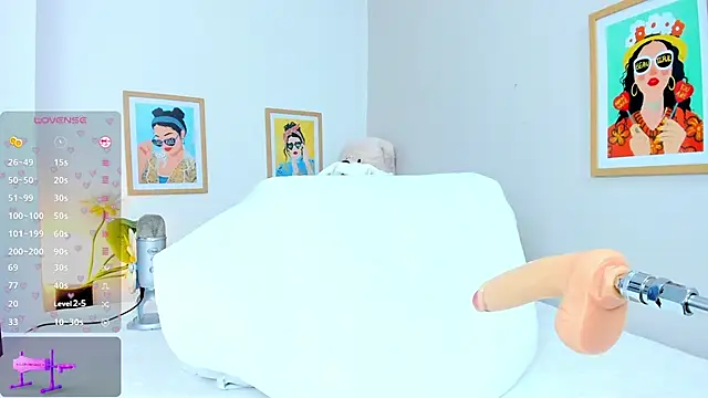 jasminnee  online show from April 2026 01:30:01 PM