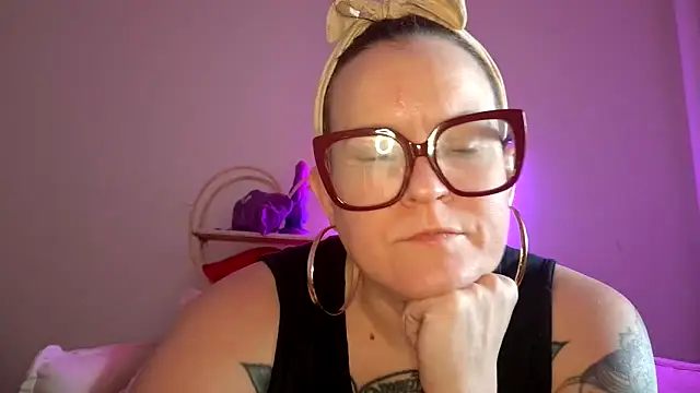 quinnmariexo online show from February 2026 04:24:02 PM