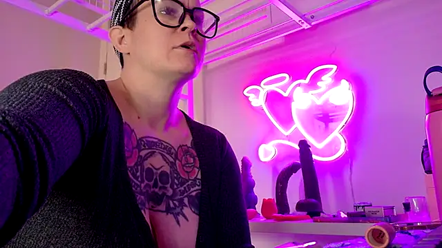 quinnmariexo online show from February 2026 05:30:01 PM