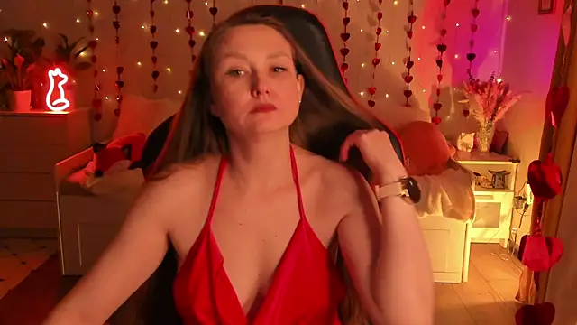 desperatehousewife   online show from February 2025 03:00:01 PM