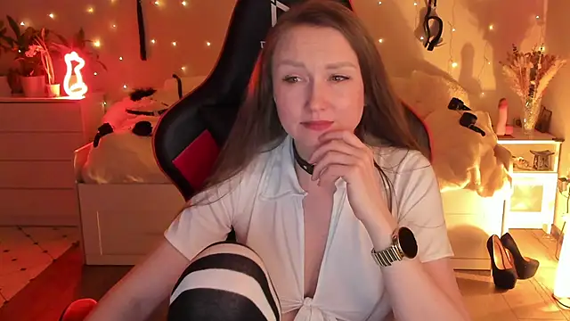 desperatehousewife   online show from March 2025 09:17:01 PM