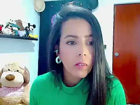 Snapshot of ella_peck chatting on December 2024 04:17:02 AM ella peck online show from December 2024 04:17:02 AM