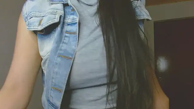 Snapshot of ella_peck chatting on October 2025 03:16:02 AM ella peck online show from October 2025 03:16:02 AM