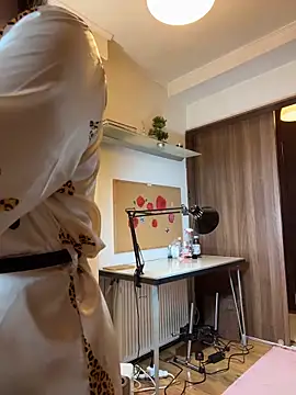 Hotmomcheckk  online show from November 2025 11:35:01 AM