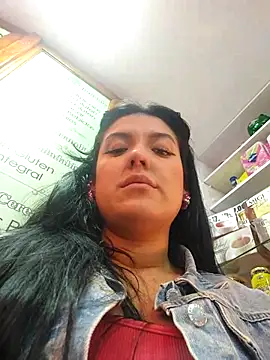 Snapshot of Sophie-hatter chatting on February 2025 07:27:02 PM Sophie-hatter online show from February 2025 07:27:02 PM