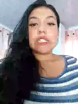 Snapshot of Sophie-hatter chatting on October 2025 03:00:01 PM Sophie-hatter online show from October 2025 03:00:01 PM