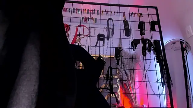 charrlotte quinn online show from January 2025 12:25:01 AM