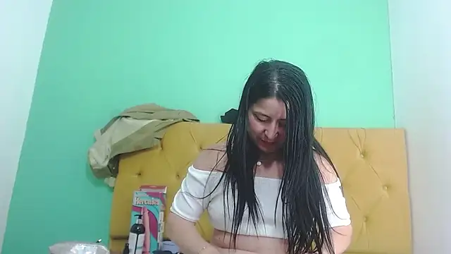 agathacorlincm101 online show from January 2025 11:07:01 PM