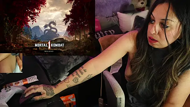 Snapshot of IndiaBlaze chatting on September 2025 03:12:01 AM IndiaBlaze online show from September 2025 03:12:01 AM