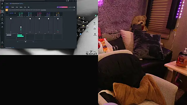 Snapshot of IndiaBlaze chatting on October 2025 02:36:02 AM IndiaBlaze online show from October 2025 02:36:02 AM