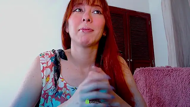 lanaturner  online show from October 2025 12:27:01 AM