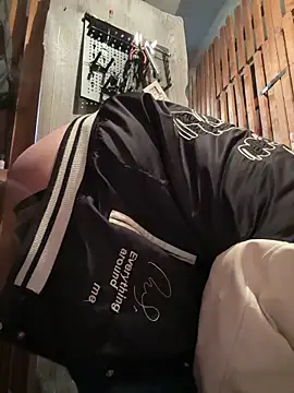 czruz online show from February 2025 01:10:02 PM