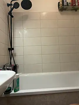 czruz online show from March 2026 10:15:01 PM