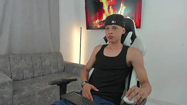 andy bigcock01 online show from December 2024 03:44:02 AM