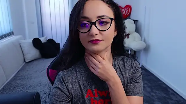 Snapshot of KatherineRyder chatting on May 2026 10:33:01 AM KatherineRyder online show from May 2026 10:33:01 AM