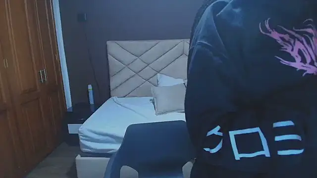 Raquel jones online show from November 2025 11:42:02 AM