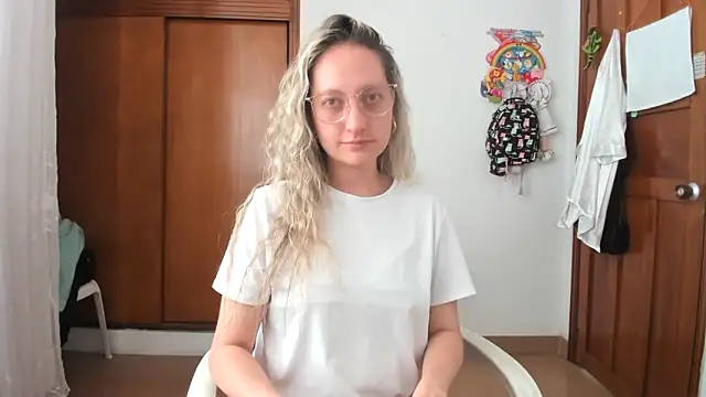 Snapshot of Adele_johnsonn1 chatting on October 2025 02:36:01 PM Adele johnsonn1 online show from October 2025 02:36:01 PM