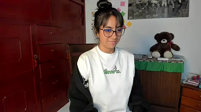 Snapshot of Isabellaa22_1 chatting on December 2024 10:18:02 PM Isabellaa22 1 online show from December 2024 10:18:02 PM