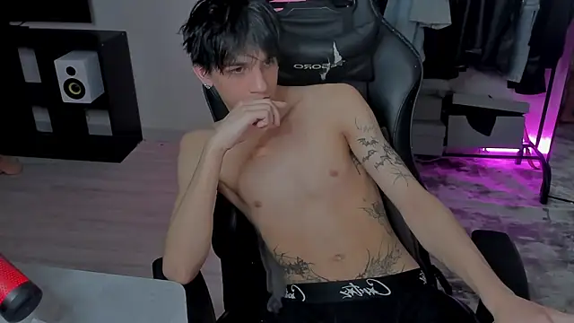 MarkBrowniii online show from February 2025 09:53:02 PM