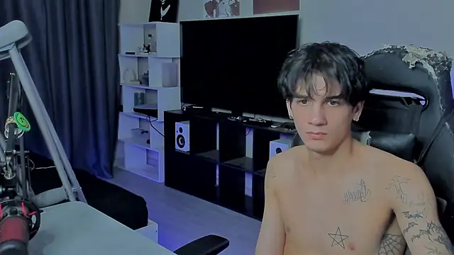 MarkBrowniii online show from September 2025 05:03:01 PM