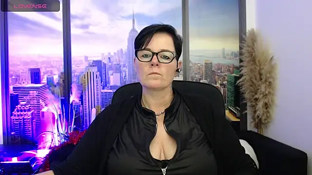 Snapshot of ninarandmann chatting on December 2024 03:45:02 PM ninarandmann online show from December 2024 03:45:02 PM