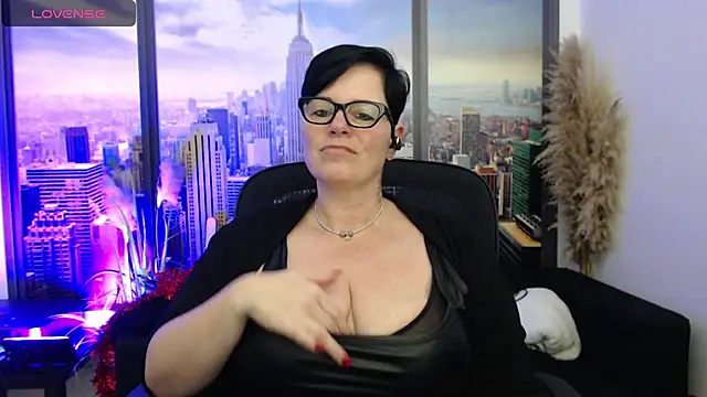 Snapshot of ninarandmann chatting on December 2024 07:07:02 PM ninarandmann online show from December 2024 07:07:02 PM