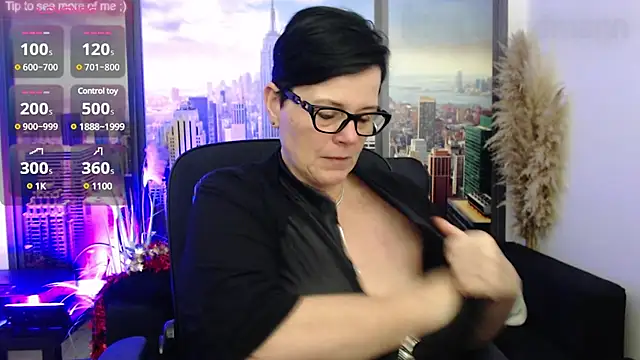 Snapshot of ninarandmann chatting on December 2024 04:49:01 PM ninarandmann online show from December 2024 04:49:01 PM