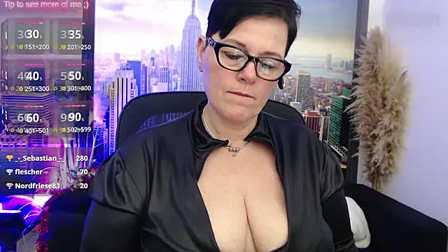 Snapshot of ninarandmann chatting on January 2025 08:22:01 PM ninarandmann online show from January 2025 08:22:01 PM