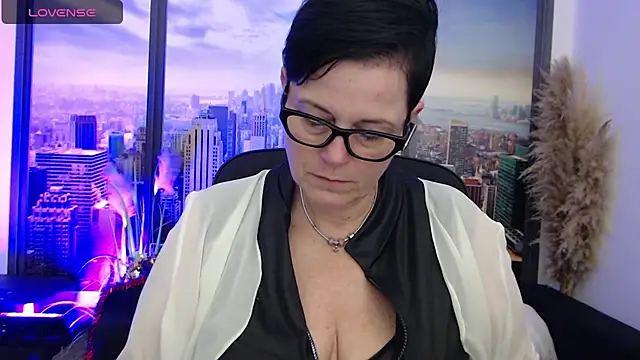 Snapshot of ninarandmann chatting on January 2025 05:40:02 PM ninarandmann online show from January 2025 05:40:02 PM