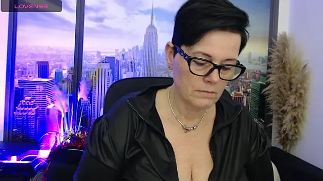 Snapshot of ninarandmann chatting on January 2025 05:44:02 PM ninarandmann online show from January 2025 05:44:02 PM