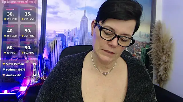 Snapshot of ninarandmann chatting on January 2025 07:00:02 PM ninarandmann online show from January 2025 07:00:02 PM