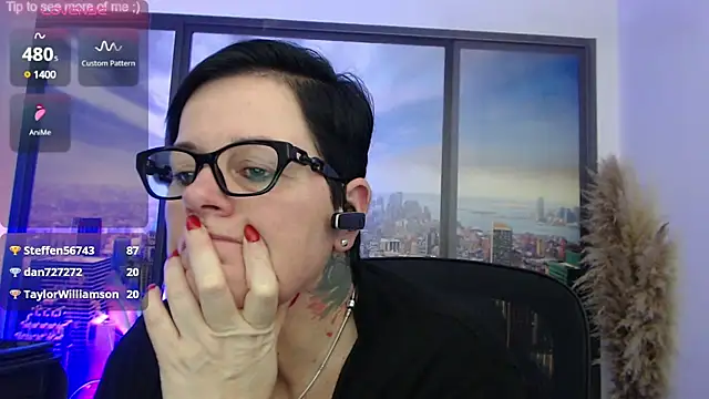 Snapshot of ninarandmann chatting on February 2025 06:31:02 PM ninarandmann online show from February 2025 06:31:02 PM