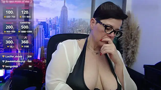 Snapshot of ninarandmann chatting on February 2025 08:25:01 PM ninarandmann online show from February 2025 08:25:01 PM