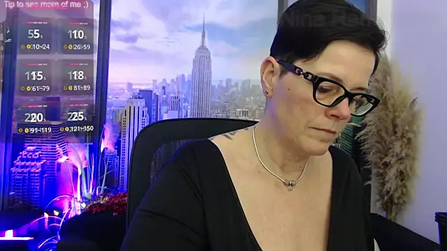 Snapshot of ninarandmann chatting on February 2025 06:19:01 PM ninarandmann online show from February 2025 06:19:01 PM