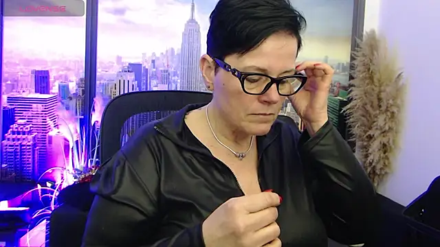 Snapshot of ninarandmann chatting on February 2025 07:15:02 PM ninarandmann online show from February 2025 07:15:02 PM