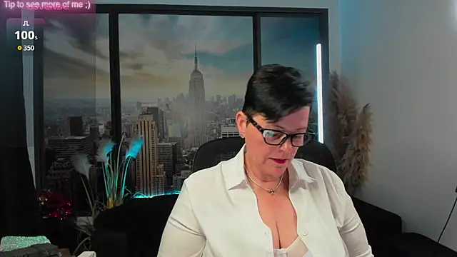 Snapshot of ninarandmann chatting on September 2025 05:26:03 PM ninarandmann online show from September 2025 05:26:03 PM