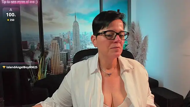 Snapshot of ninarandmann chatting on October 2025 04:47:01 PM ninarandmann online show from October 2025 04:47:01 PM