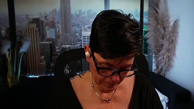 Snapshot of ninarandmann chatting on October 2025 08:42:01 PM ninarandmann online show from October 2025 08:42:01 PM