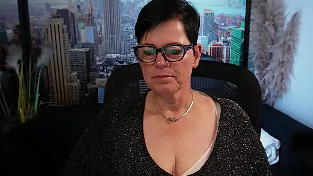 Snapshot of ninarandmann chatting on November 2025 07:49:02 PM ninarandmann online show from November 2025 07:49:02 PM