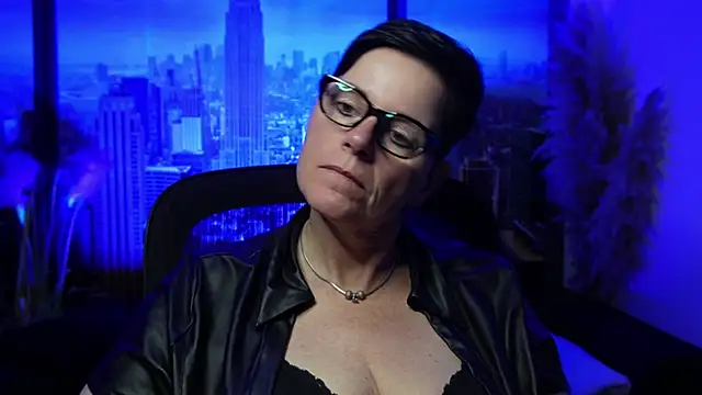 ninarandmann online show from November 2025 06:07:02 PM