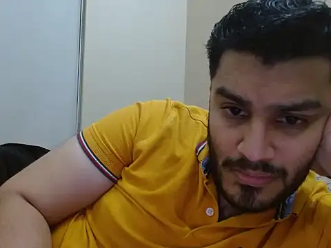 Snapshot of robintoit chatting on October 2025 04:13:02 PM robintoit online show from October 2025 04:13:02 PM