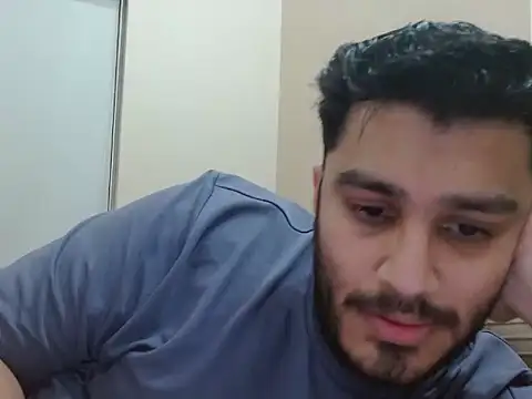 Snapshot of robintoit chatting on October 2025 03:25:01 PM robintoit online show from October 2025 03:25:01 PM