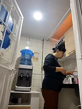 Natasha milf   online show from November 2025 01:03:01 PM