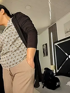 Natasha milf   online show from December 2025 12:47:02 PM