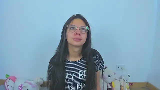 Bonniepark online show from November 2025 12:38:02 PM