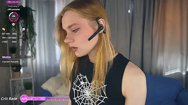 Snapshot of MariamAven chatting on September 2025 06:01:02 AM MariamAven online show from September 2025 06:01:02 AM