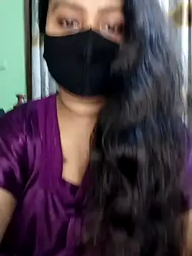 Idhika Paul online show from February 2025 07:00:01 PM