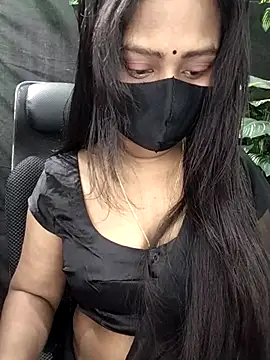 Idhika Paul online show from December 2025 05:35:02 AM