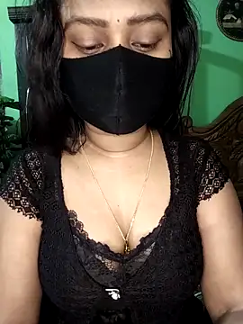 Idhika Paul online show from April 2026 06:34:02 PM